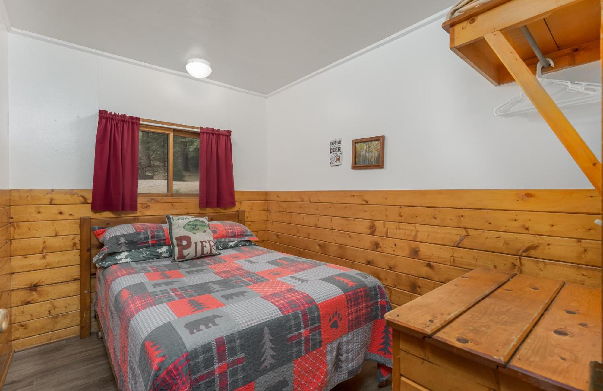 Bear Paw Lodge & Vacation Homes Vallecito Bagian luar foto